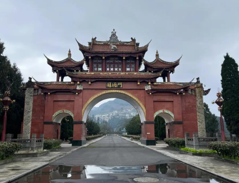 酱鸿春茅台镇贵宾酒：突破口感的极致享受