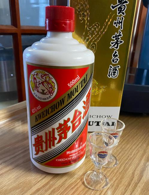 茅台镇私人定制酱香酒：品味尊贵，享受独特独享价值！