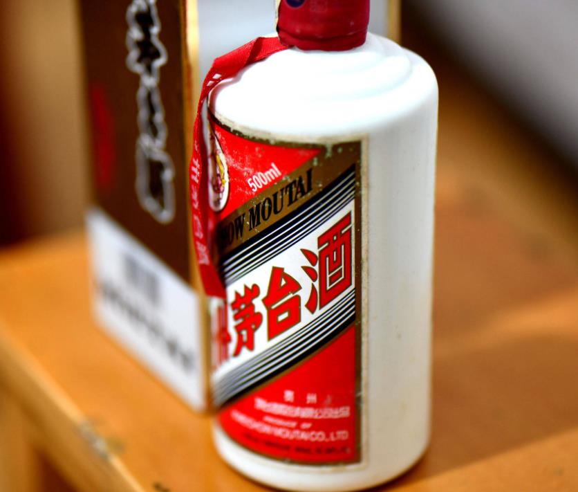 茅台镇酱香酒：品牌传承与未来发展之路