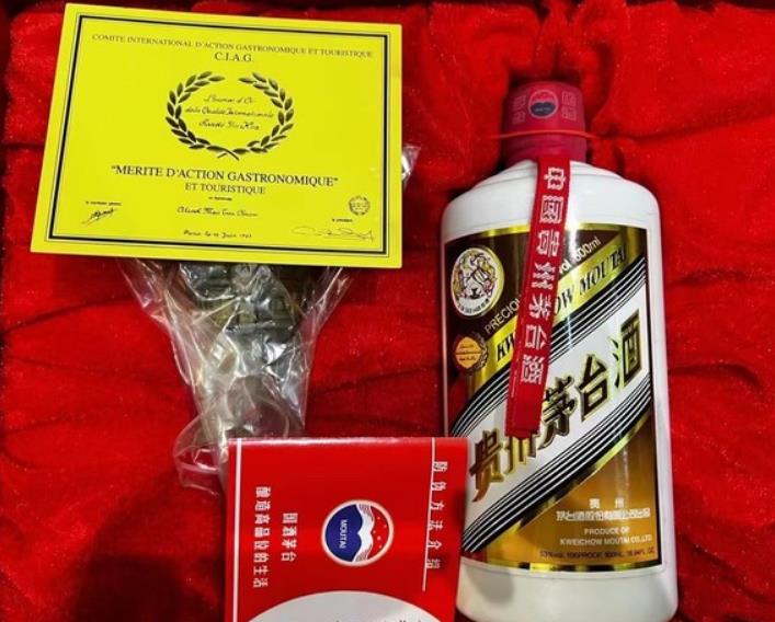 走进茅台镇酱王酒的世界，感受酒香中的人文情怀