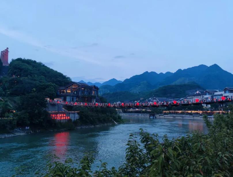 茅台镇酱香酒定制价格揭秘：品味独特风味的极致享受
